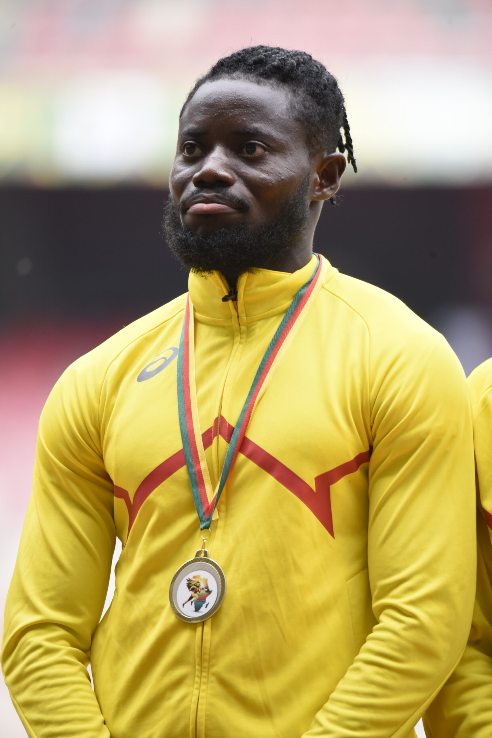 100m